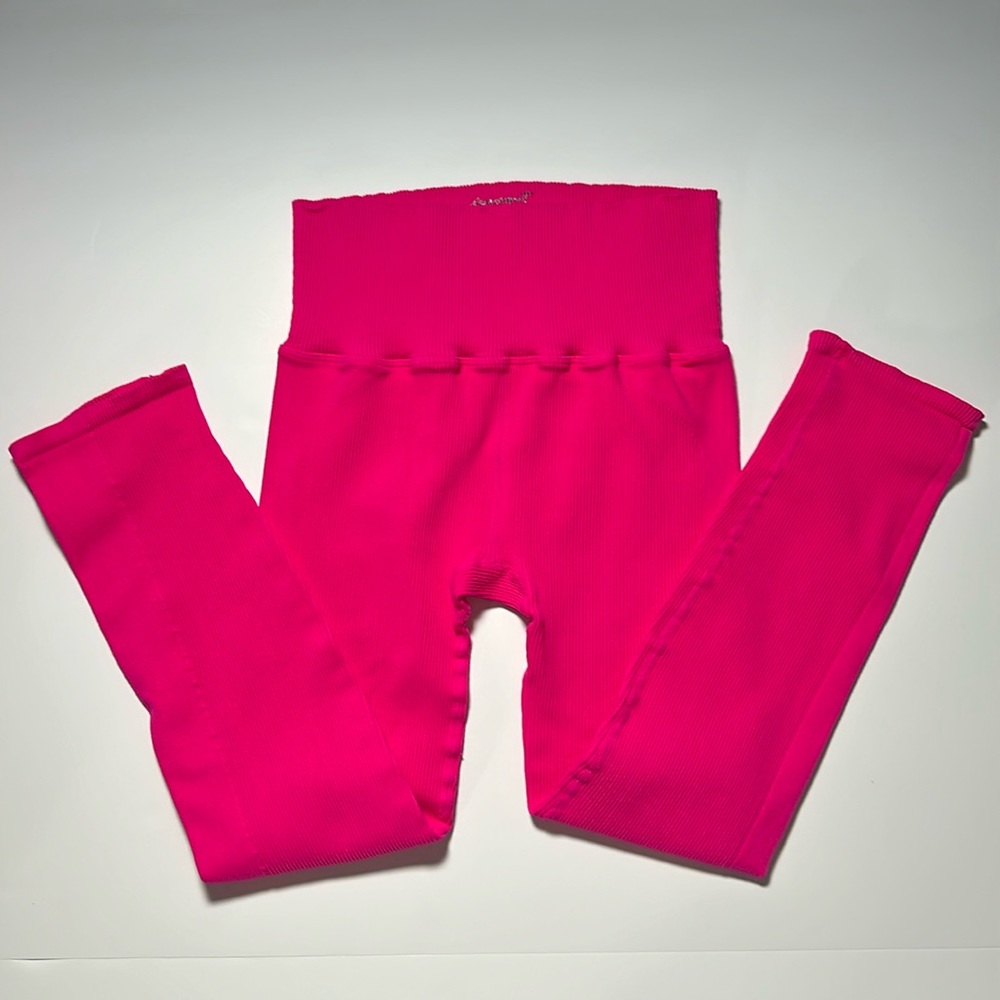 FP Movement Free People Happiness Runs Leggings Hot Pink M/L NWOT